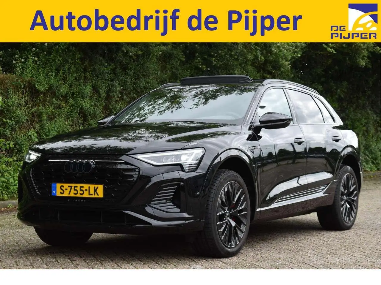 Photo 1 : Audi Q8 2023 Électrique