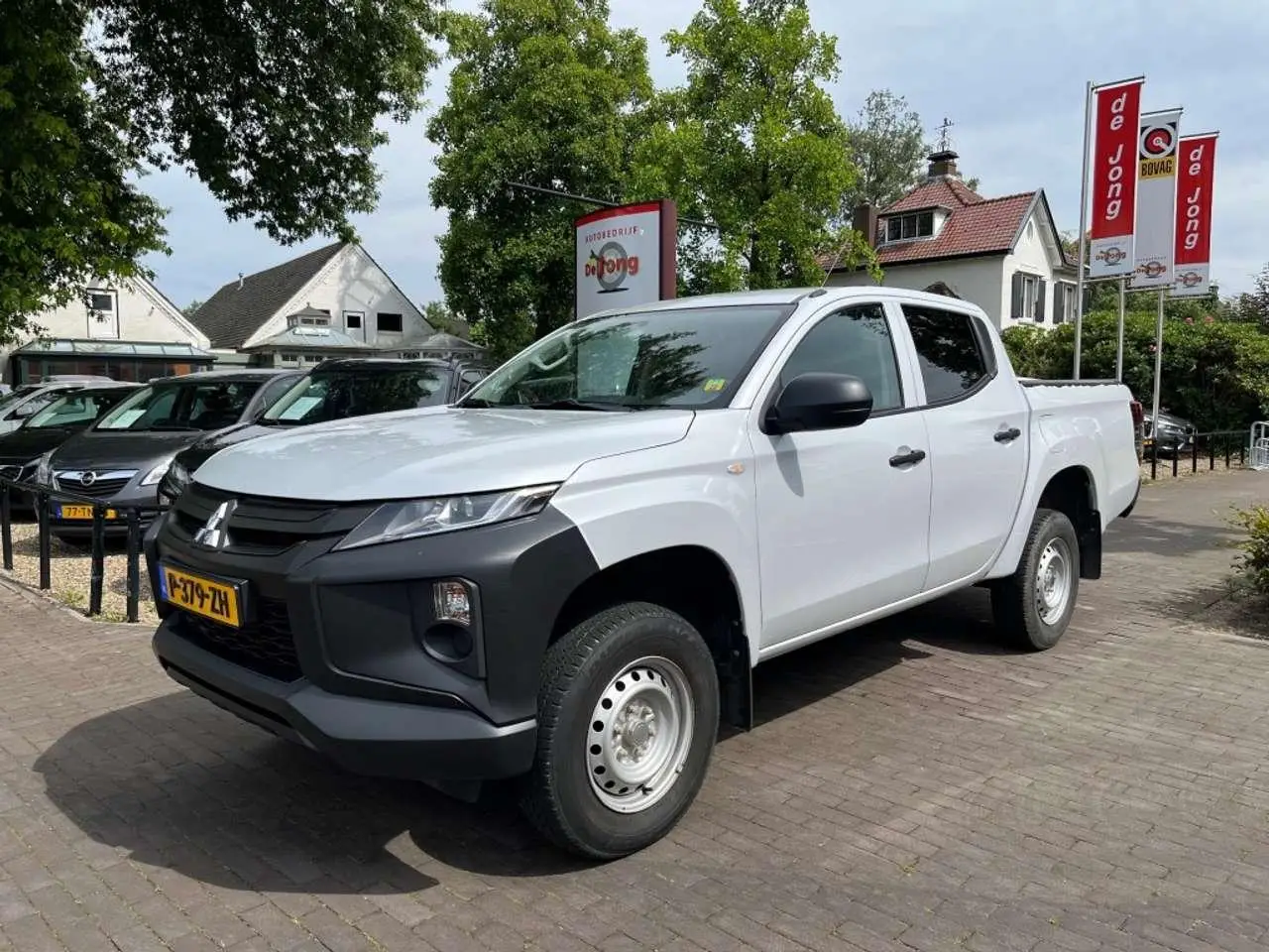 Photo 1 : Mitsubishi L200 2019 Petrol