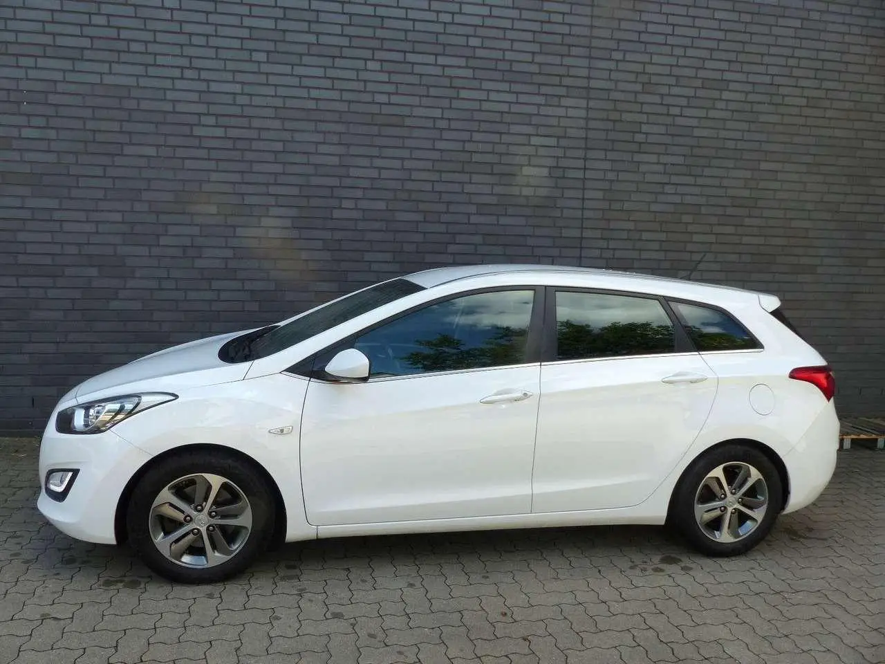 Photo 1 : Hyundai I30 2016 Petrol