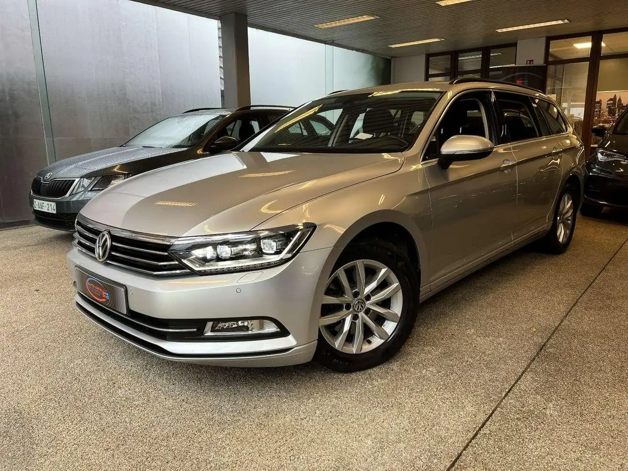 Photo 1 : Volkswagen Passat 2018 Petrol