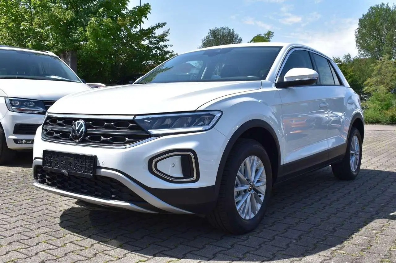 Photo 1 : Volkswagen T-roc 2024 Essence