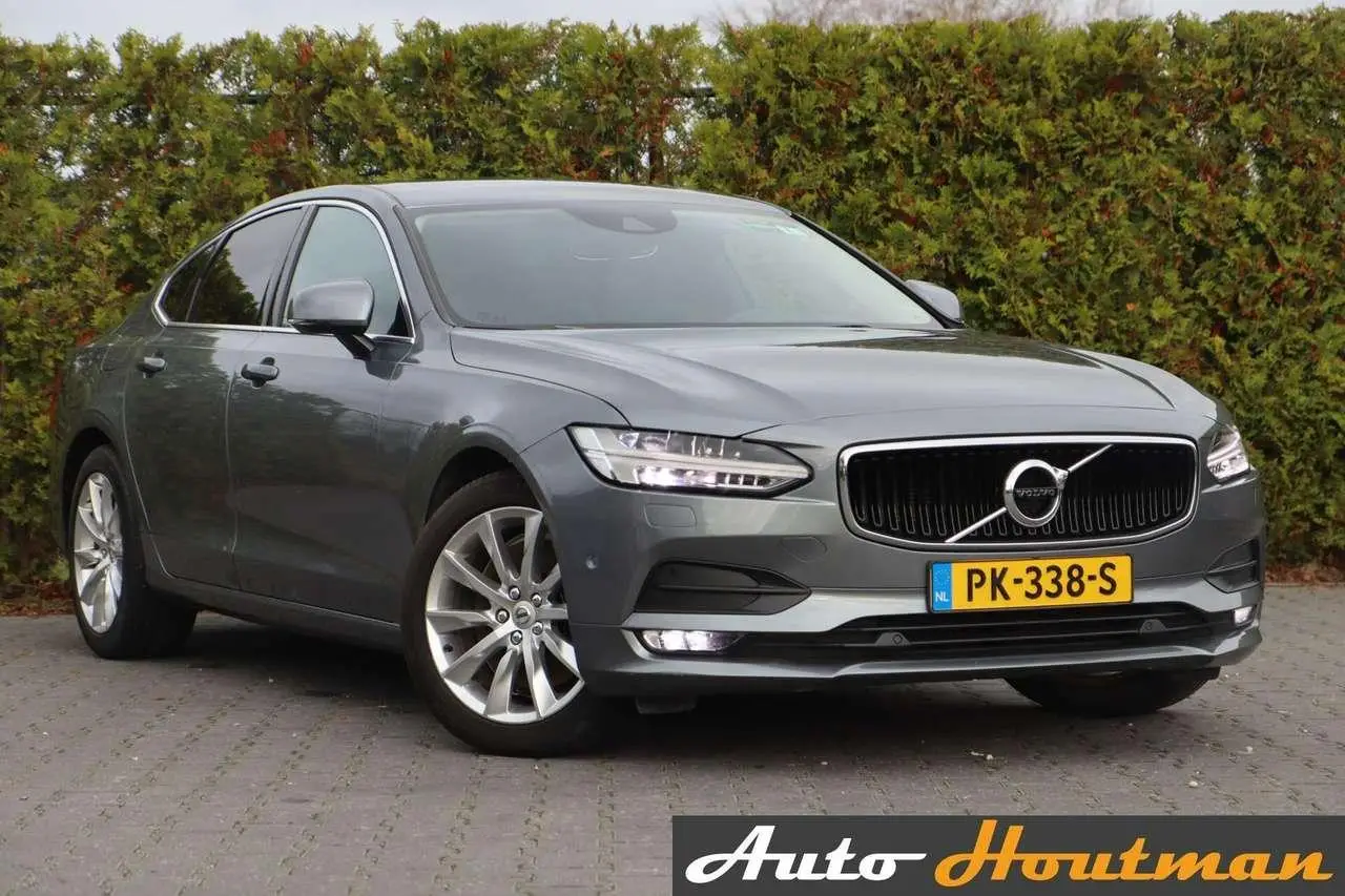 Photo 1 : Volvo S90 2017 Petrol