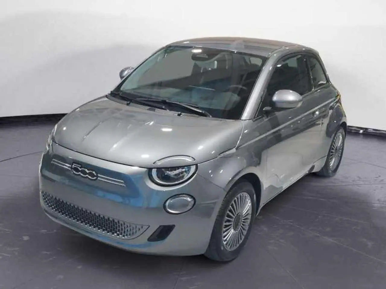 Photo 1 : Fiat 500 2023 Electric