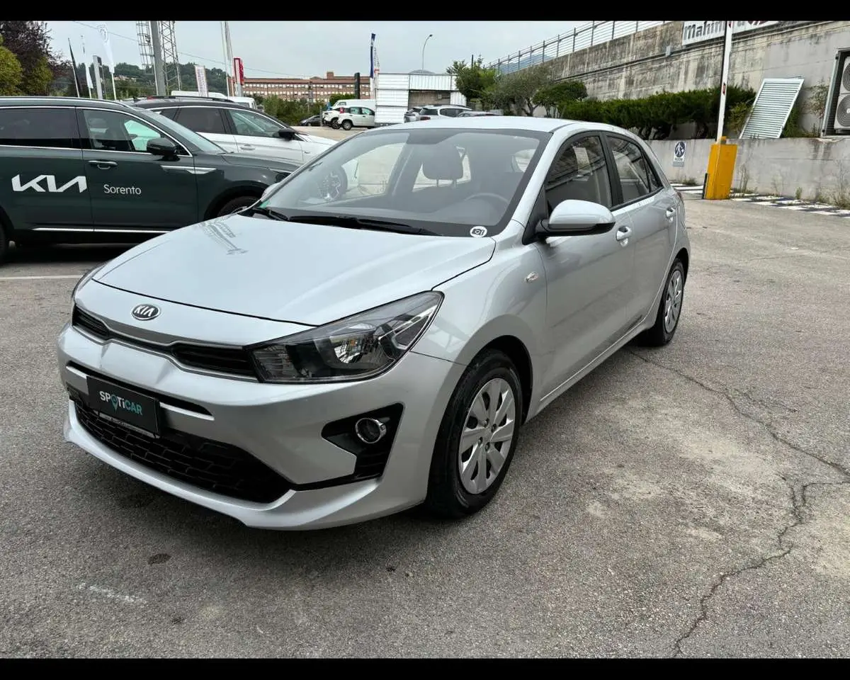 Photo 1 : Kia Rio 2021 GPL