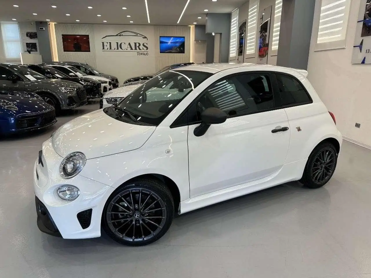 Photo 1 : Abarth 595 2023 Essence