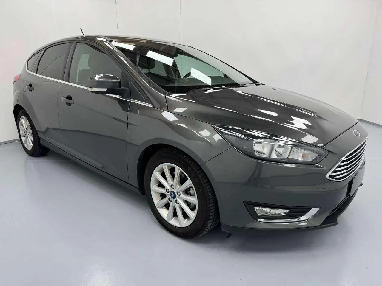 Photo 1 : Ford Focus 2017 Petrol