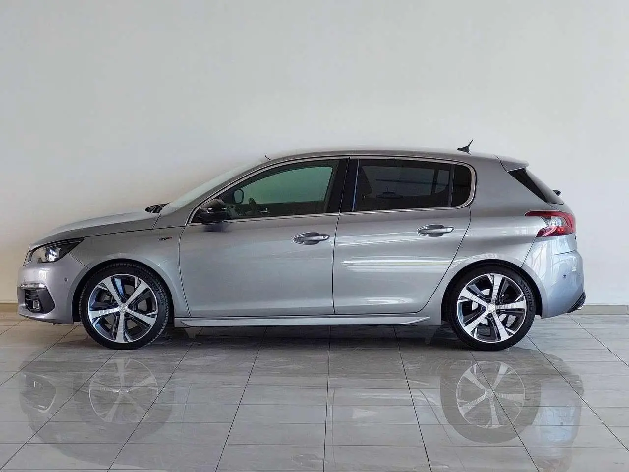 Photo 1 : Peugeot 308 2020 Diesel