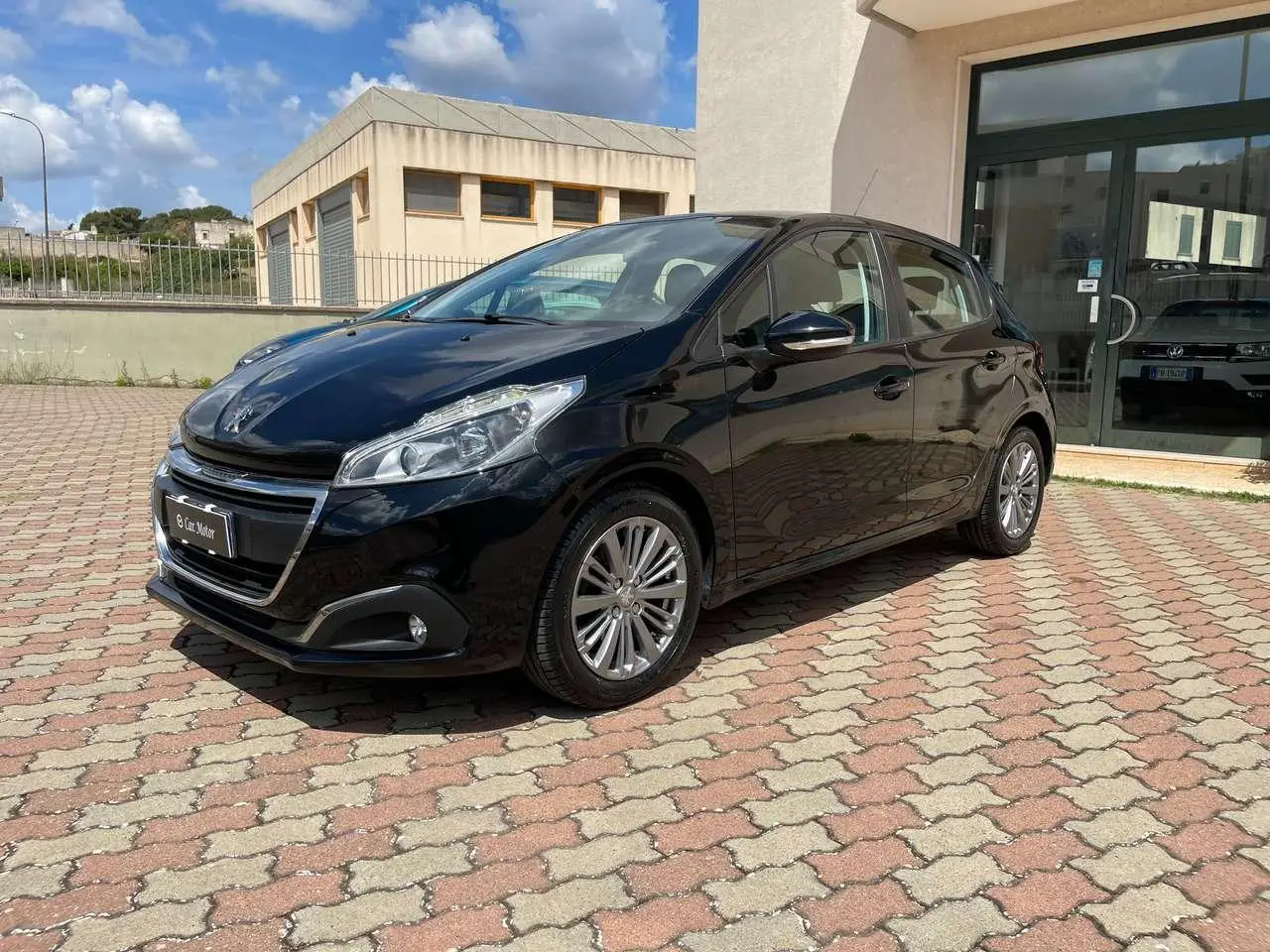 Photo 1 : Peugeot 208 2016 Petrol