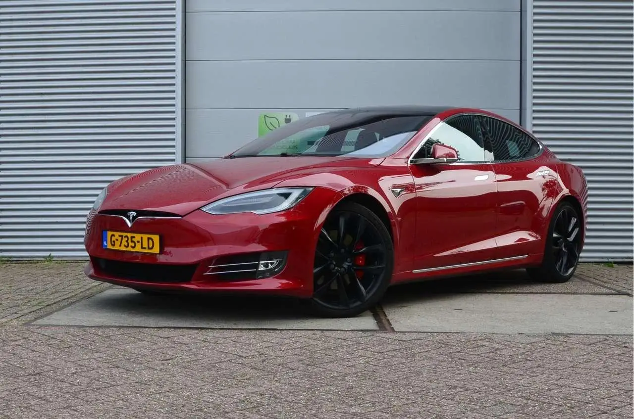 Photo 1 : Tesla Model S 2019 Électrique