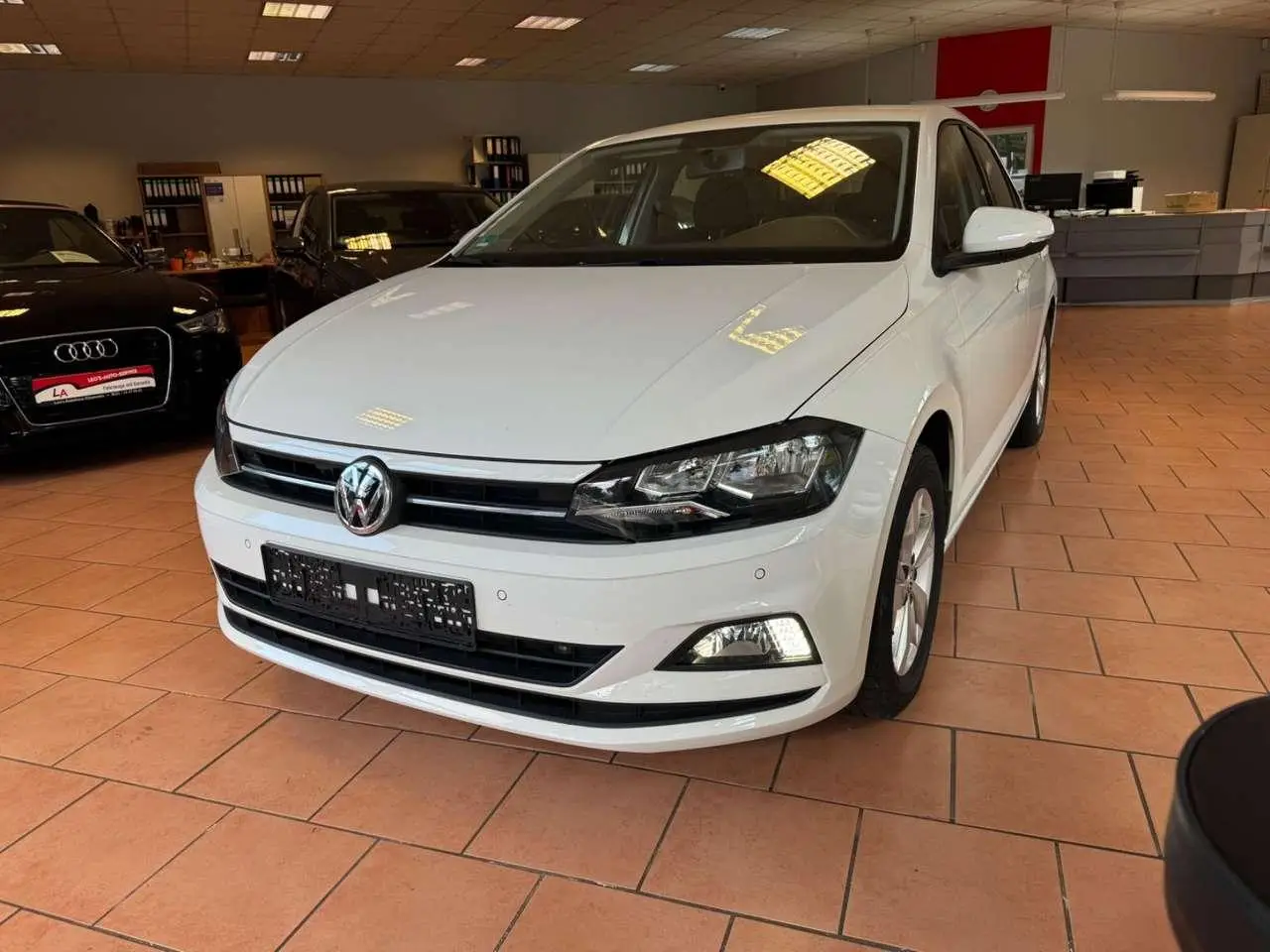 Photo 1 : Volkswagen Polo 2019 Petrol