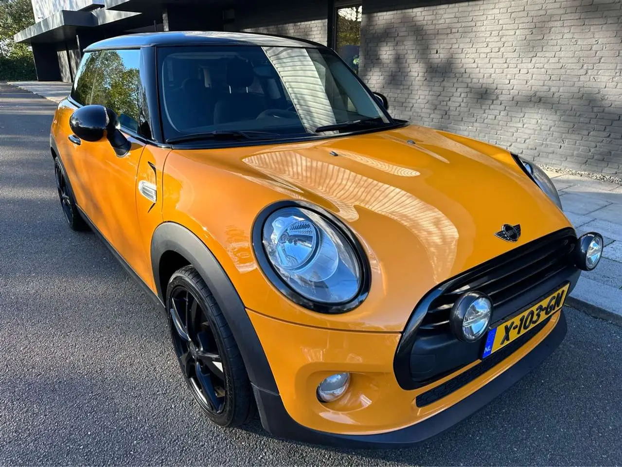 Photo 1 : Mini One 2015 Petrol