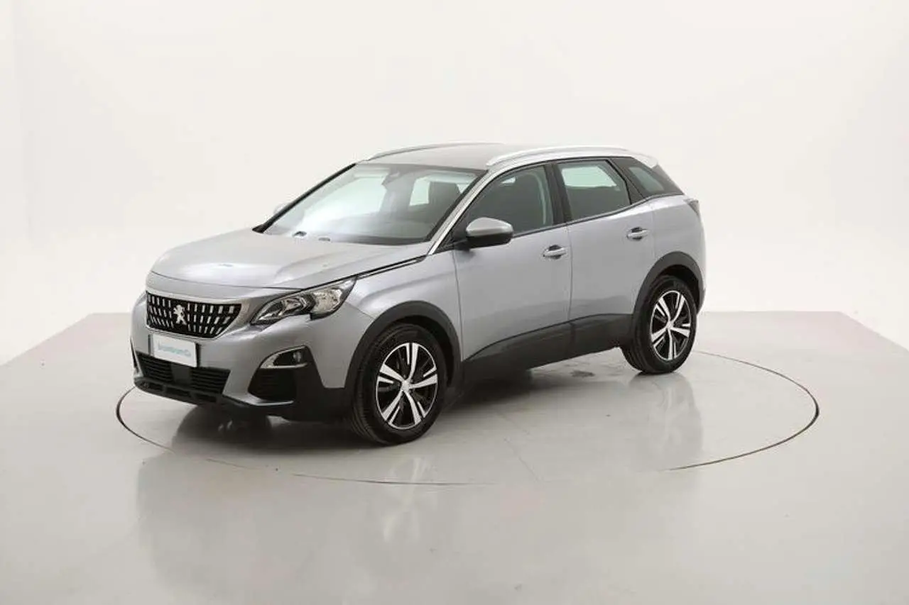 Photo 1 : Peugeot 3008 2019 Diesel