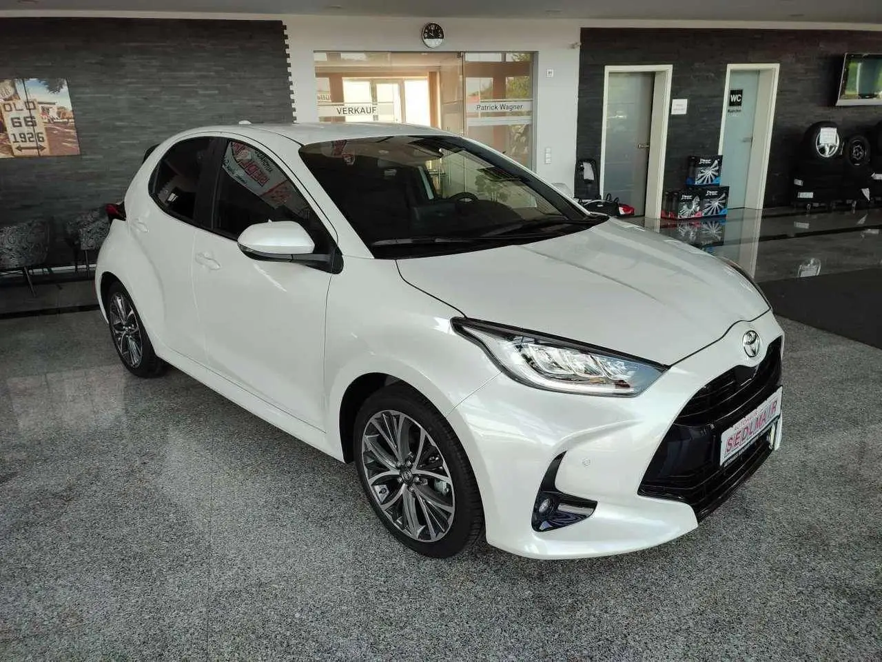 Photo 1 : Toyota Yaris 2024 Hybride