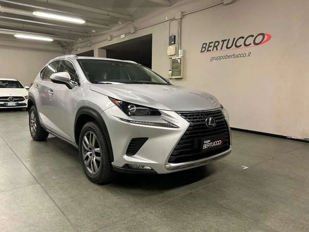 Photo 1 : Lexus Nx 2018 Hybride