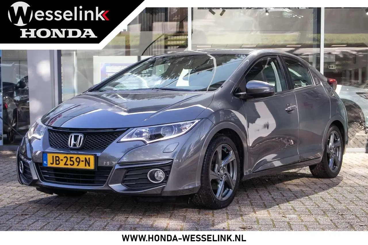 Photo 1 : Honda Civic 2016 Petrol