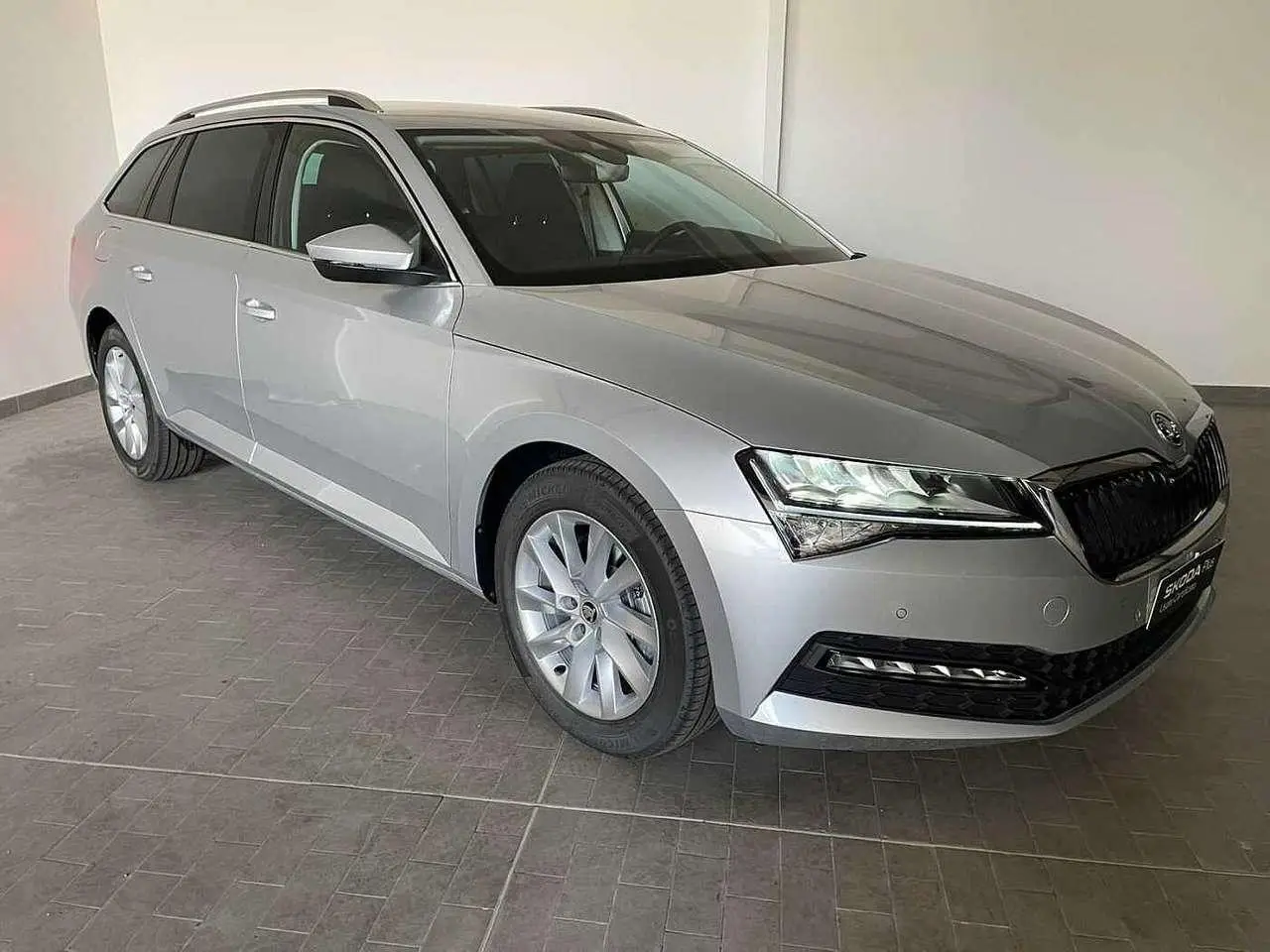 Photo 1 : Skoda Superb 2024 Diesel