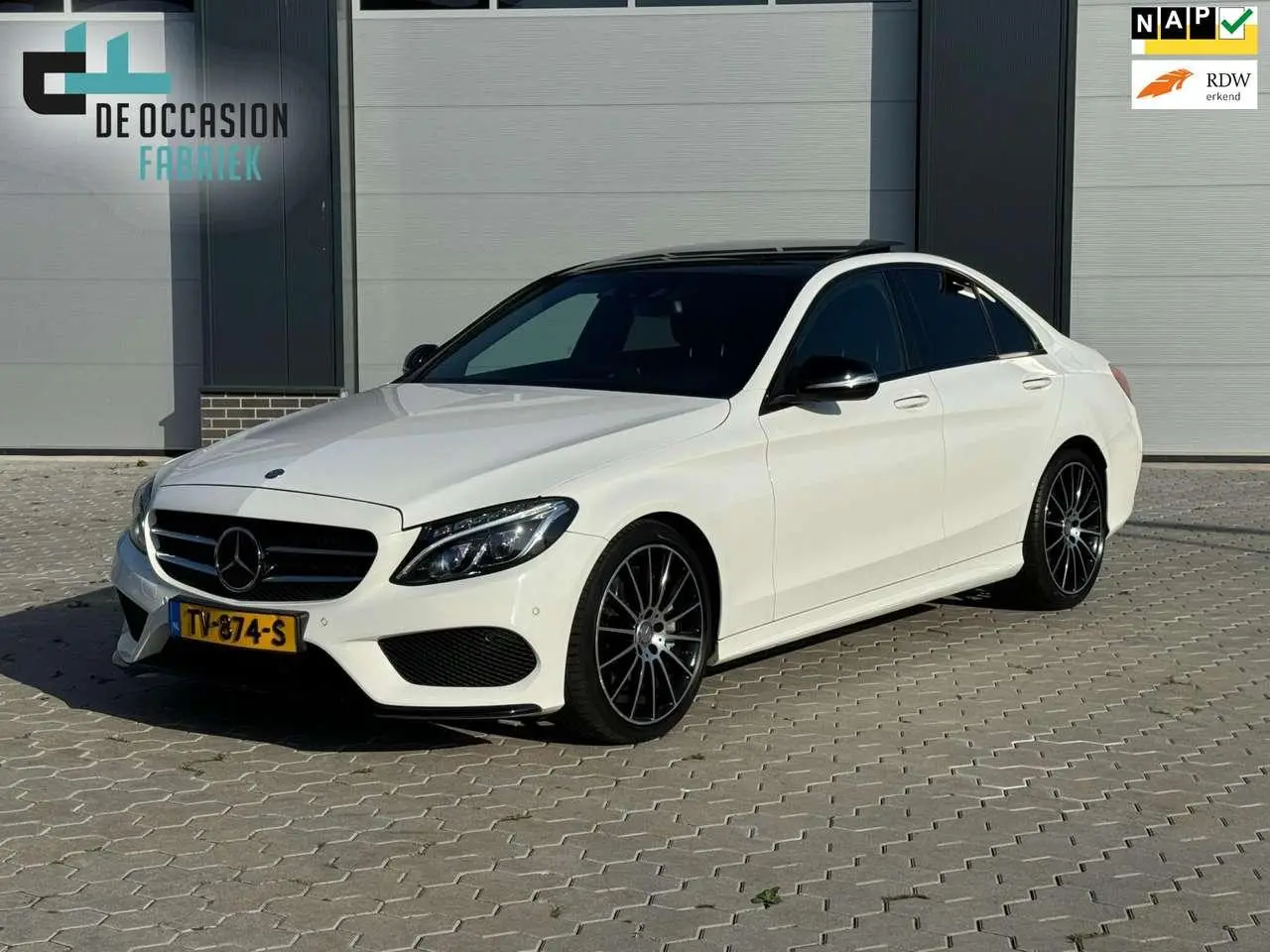 Photo 1 : Mercedes-benz Classe C 2015 Essence