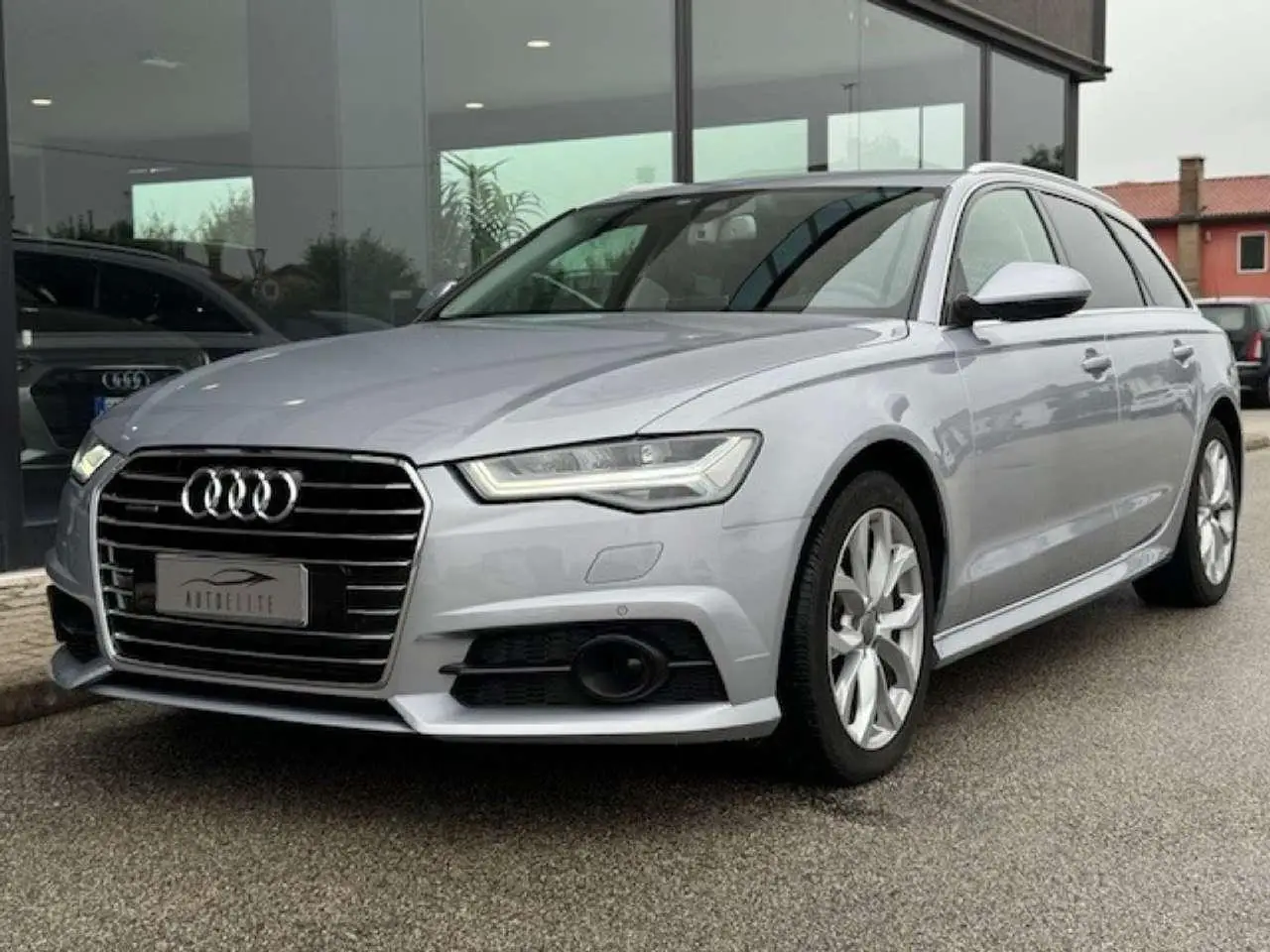 Photo 1 : Audi A6 2018 Diesel