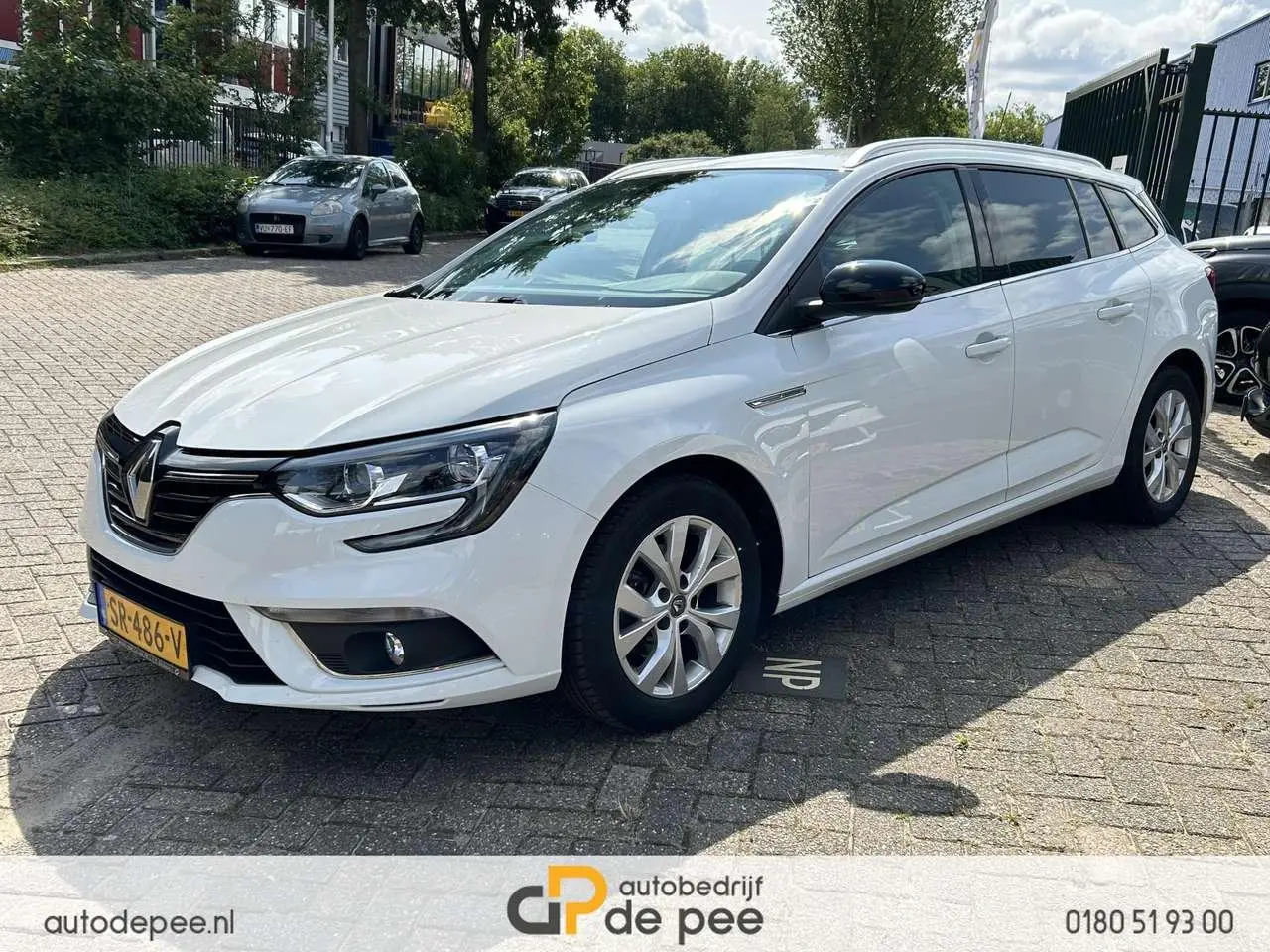 Photo 1 : Renault Megane 2018 Petrol