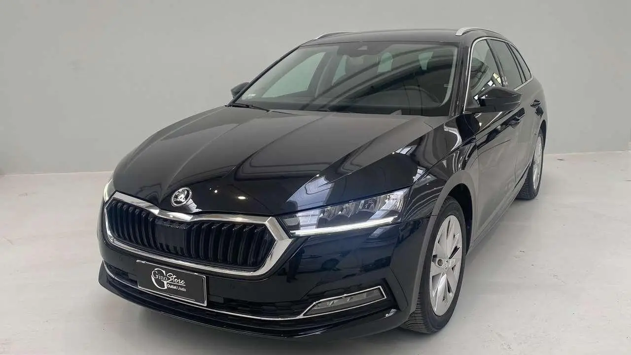 Photo 1 : Skoda Octavia 2021 Petrol