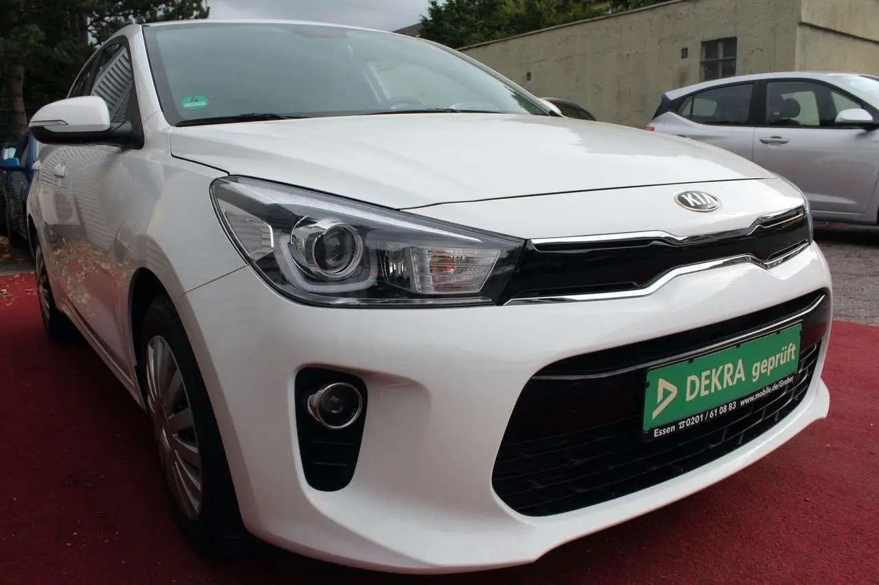 Photo 1 : Kia Rio 2020 Essence