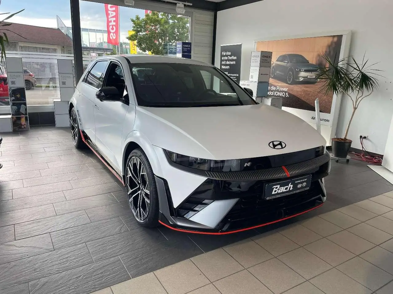 Photo 1 : Hyundai Ioniq 2024 Electric