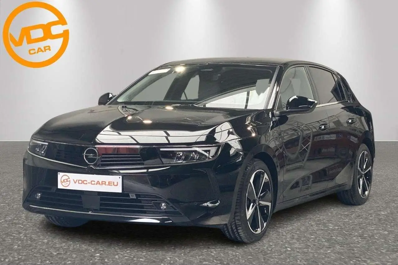 Photo 1 : Opel Astra 2023 Essence