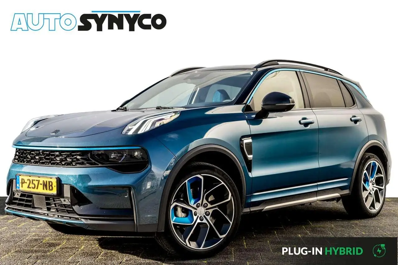 Photo 1 : Lynk & Co 01 2022 Hybrid