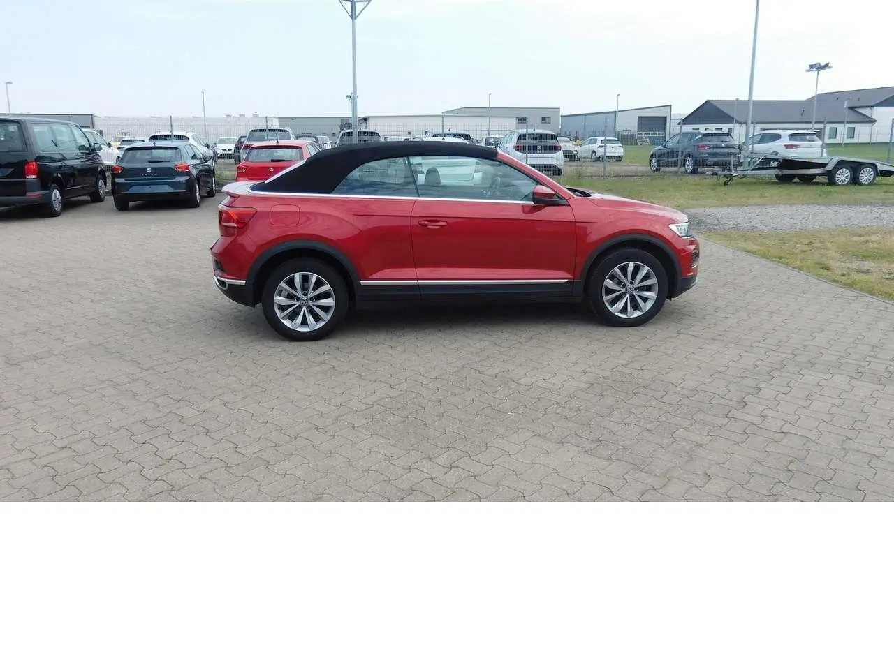 Photo 1 : Volkswagen T-roc 2021 Petrol