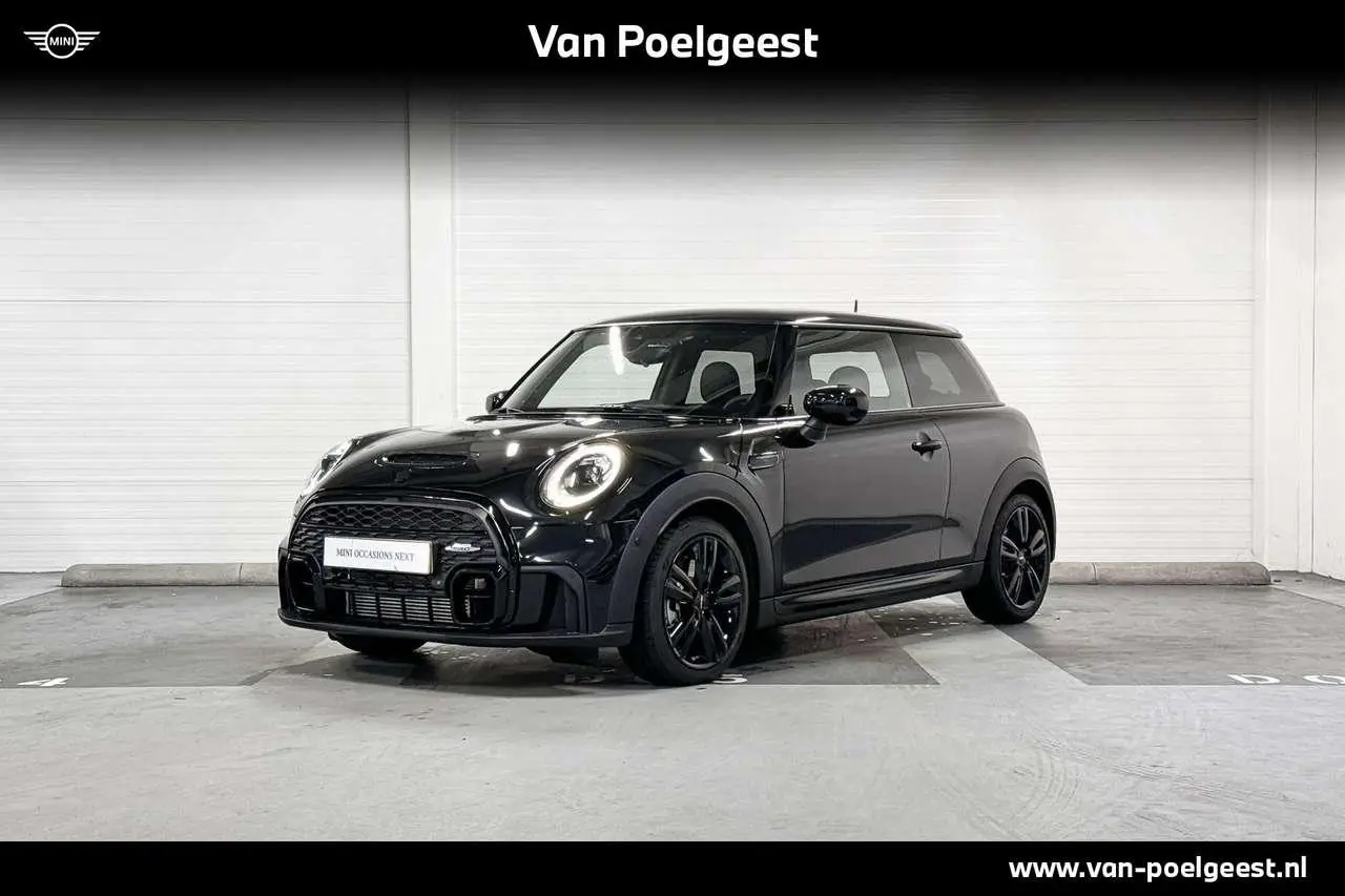 Photo 1 : Mini Cooper 2024 Petrol