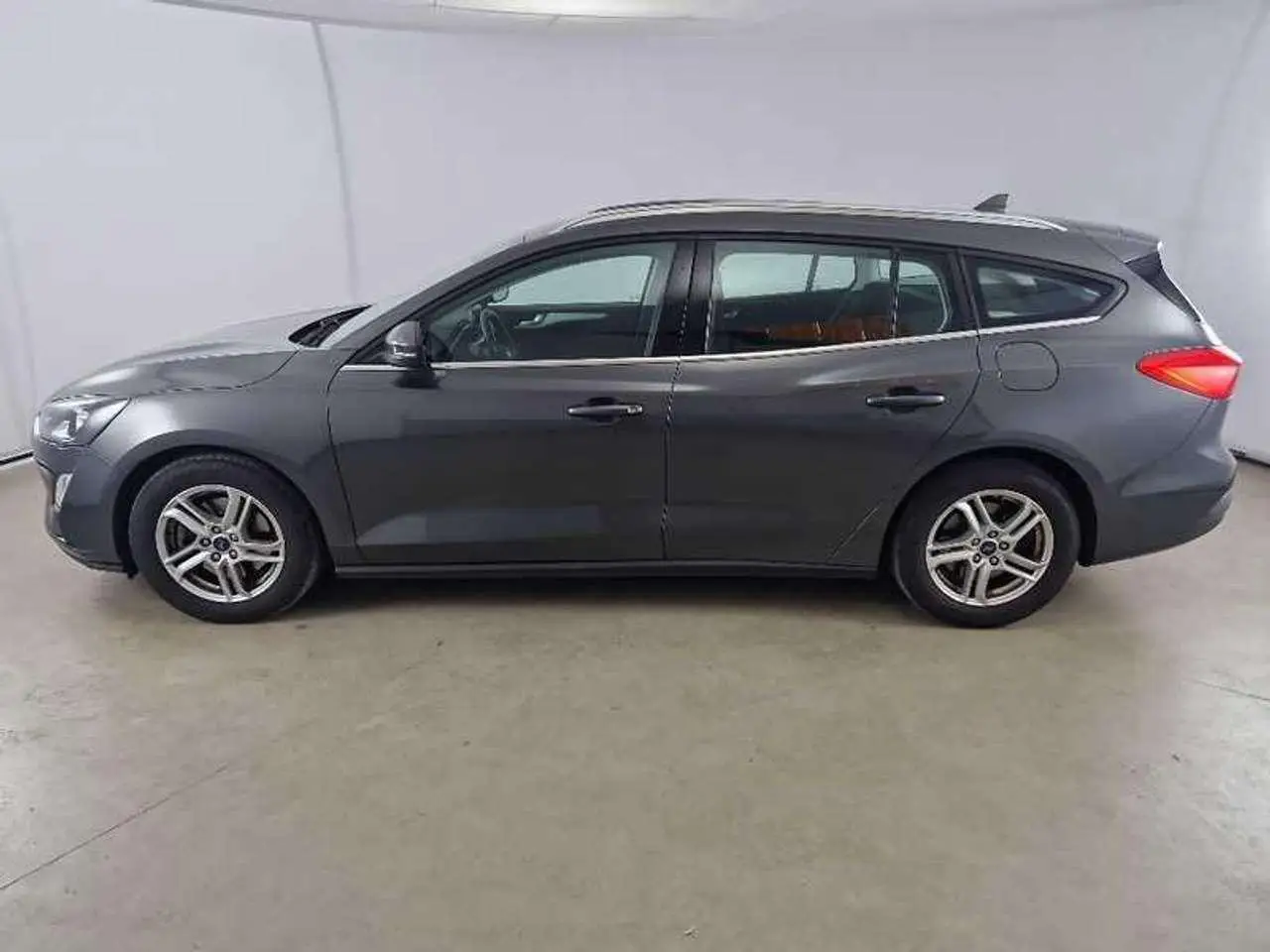 Photo 1 : Ford Focus 2021 Diesel