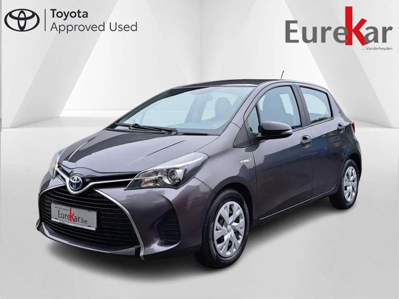 Photo 1 : Toyota Yaris 2015 Hybrid