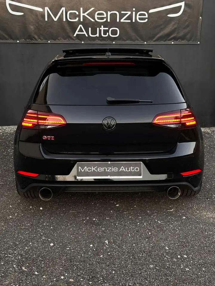 Photo 1 : Volkswagen Golf 2019 Petrol