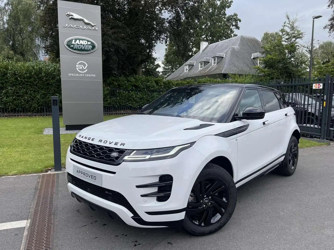 Photo 1 : Land Rover Range Rover Evoque 2024 Hybride