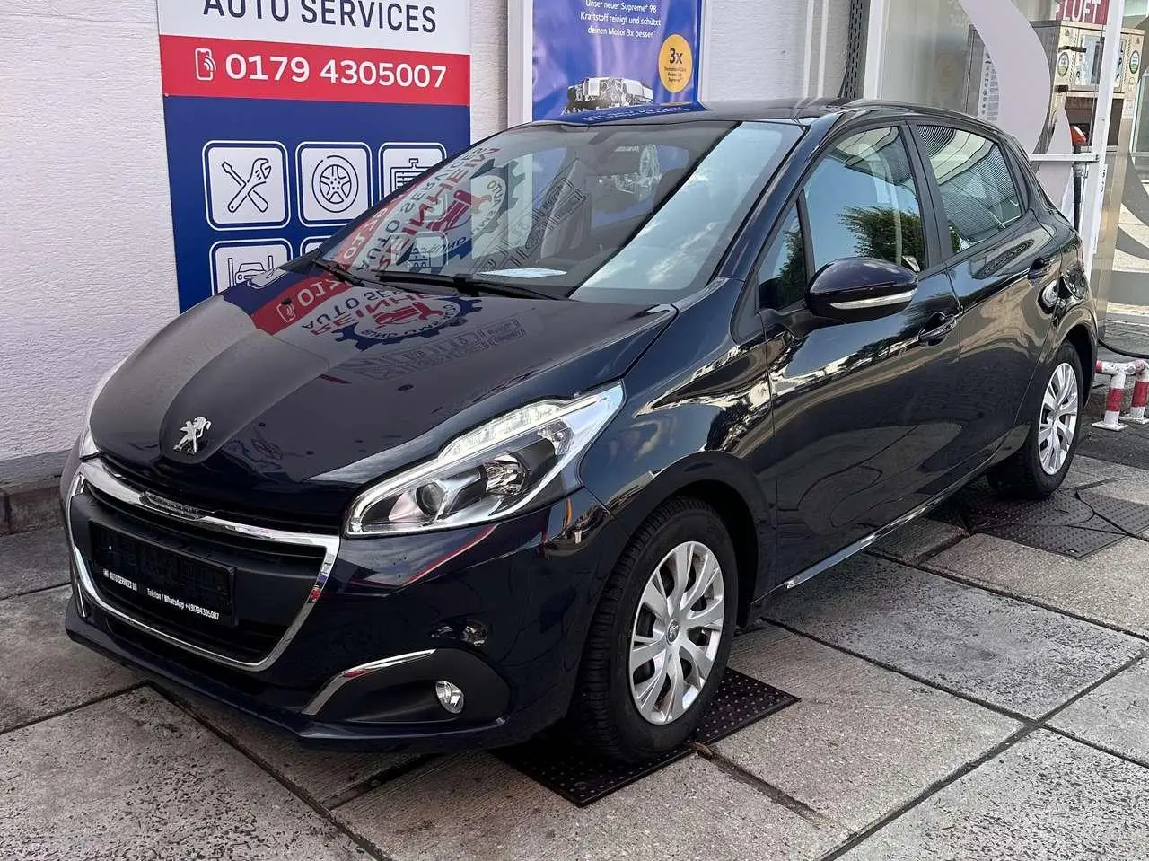 Photo 1 : Peugeot 208 2019 Petrol