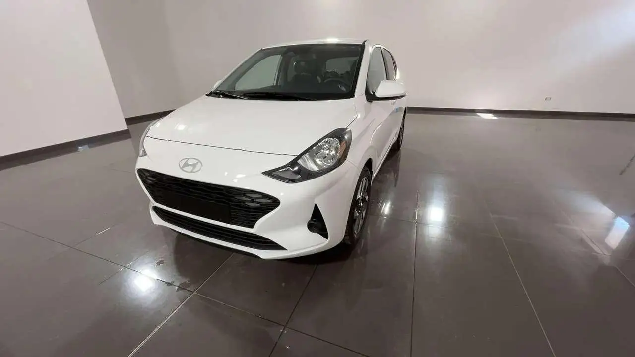 Photo 1 : Hyundai I10 2024 Essence