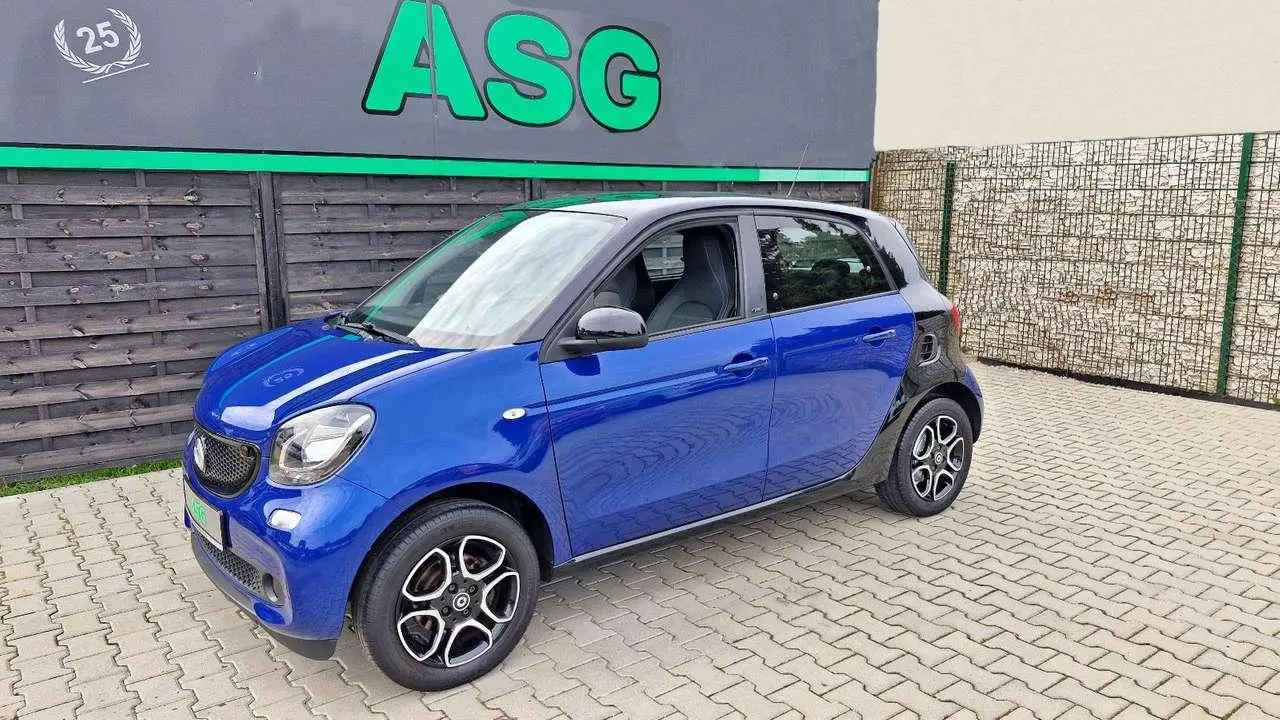 Photo 1 : Smart Forfour 2019 Petrol