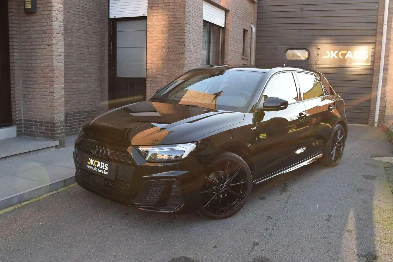 Photo 1 : Audi A1 2022 Essence