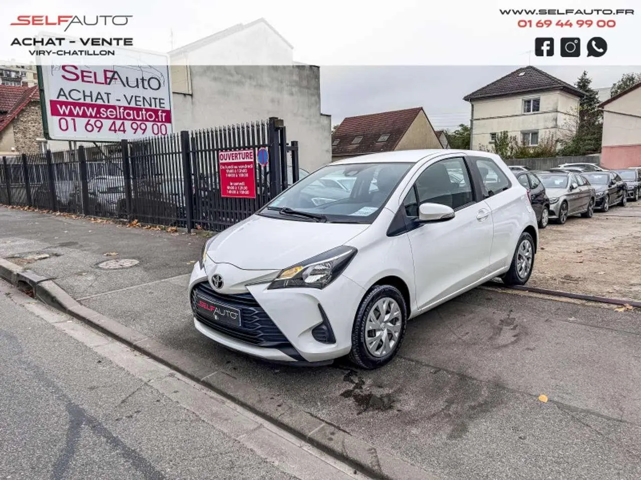 Photo 1 : Toyota Yaris 2017 Petrol