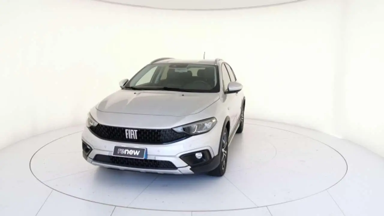 Photo 1 : Fiat Tipo 2021 Petrol