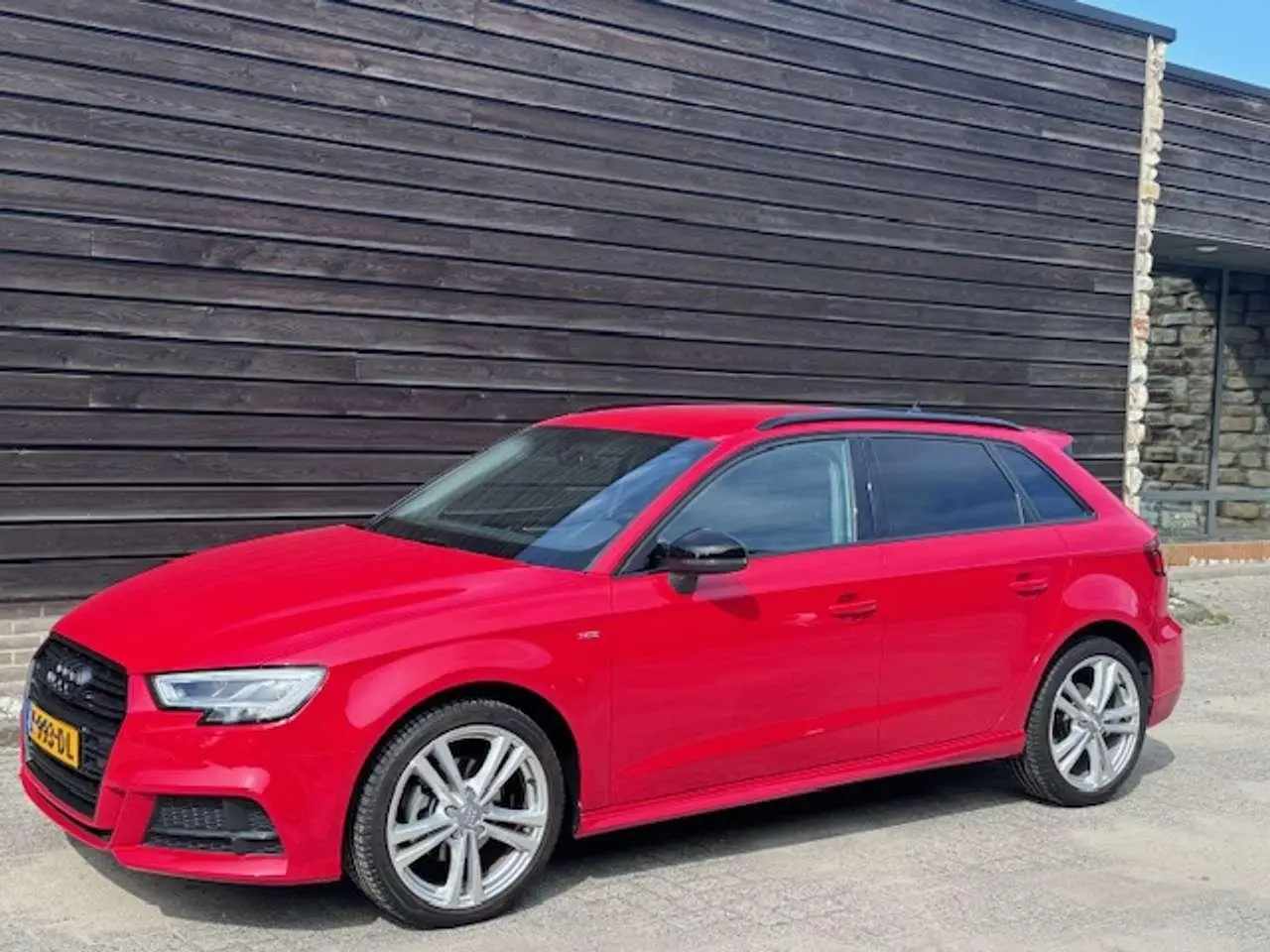 Photo 1 : Audi A3 2019 Essence