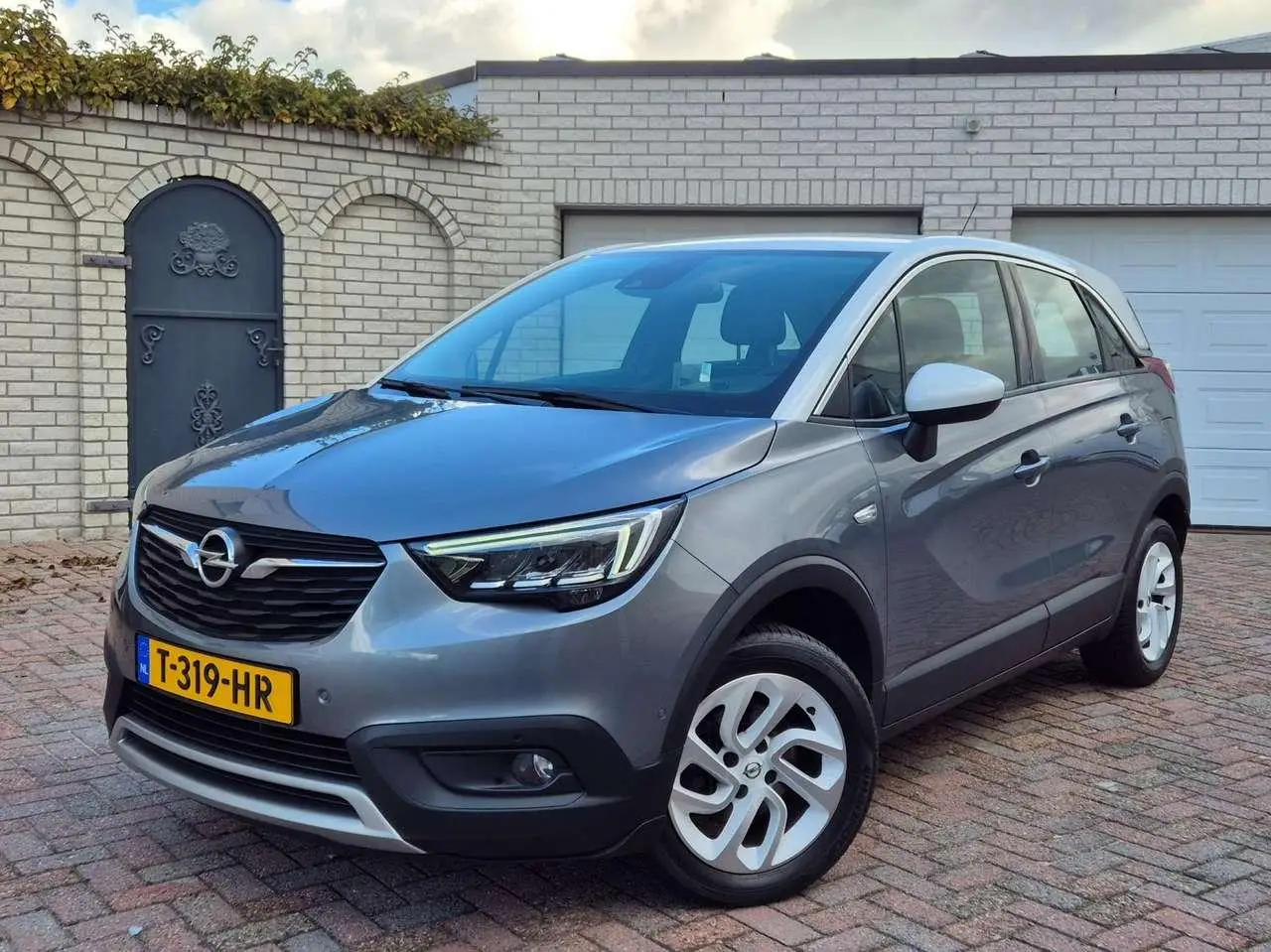 Photo 1 : Opel Crossland 2017 Essence