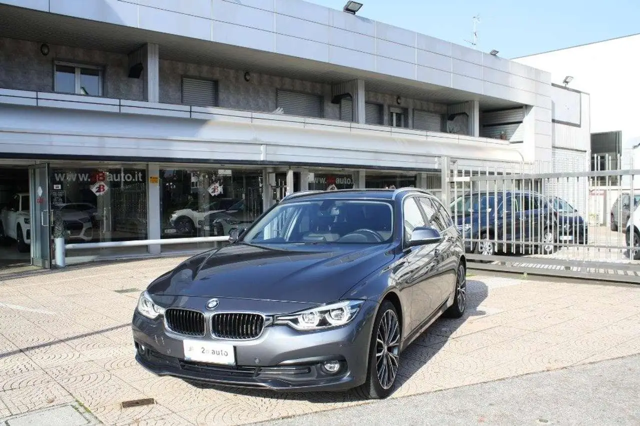 Photo 1 : Bmw Serie 3 2019 Diesel