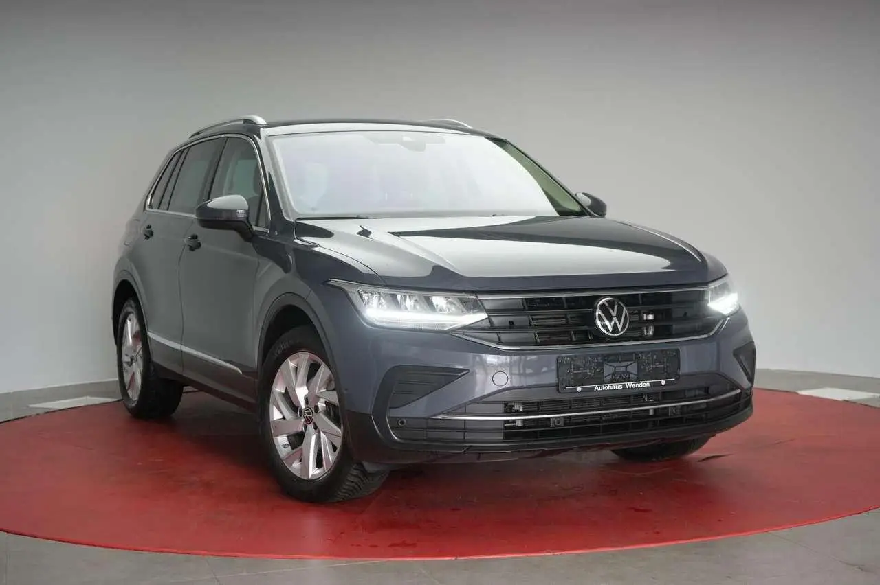 Photo 1 : Volkswagen Tiguan 2023 Essence