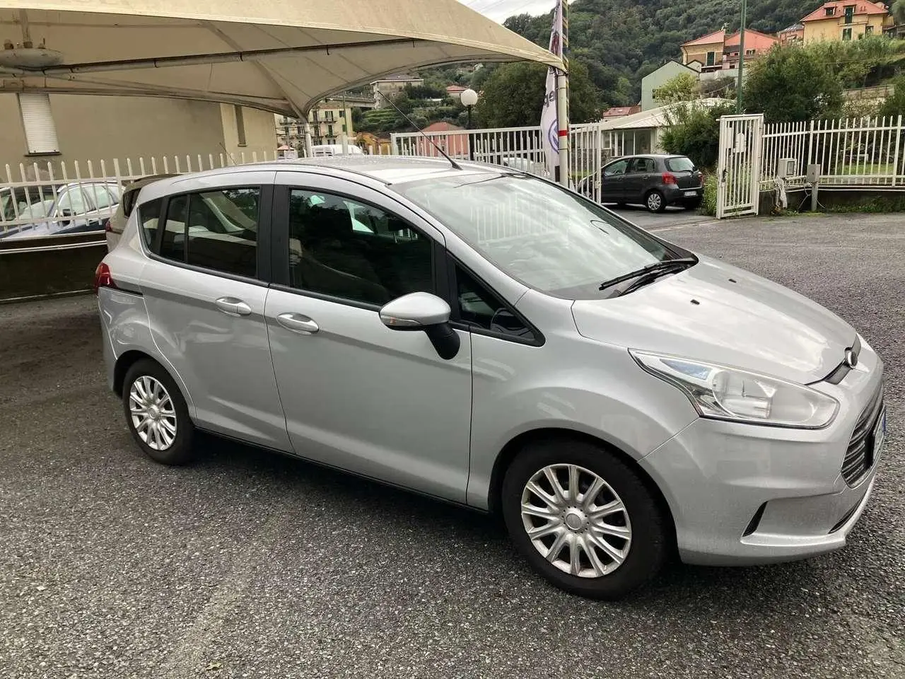 Photo 1 : Ford B-max 2017 Petrol