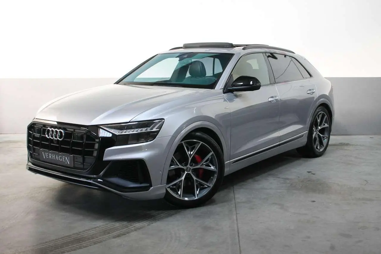 Photo 1 : Audi Q8 2019 Essence