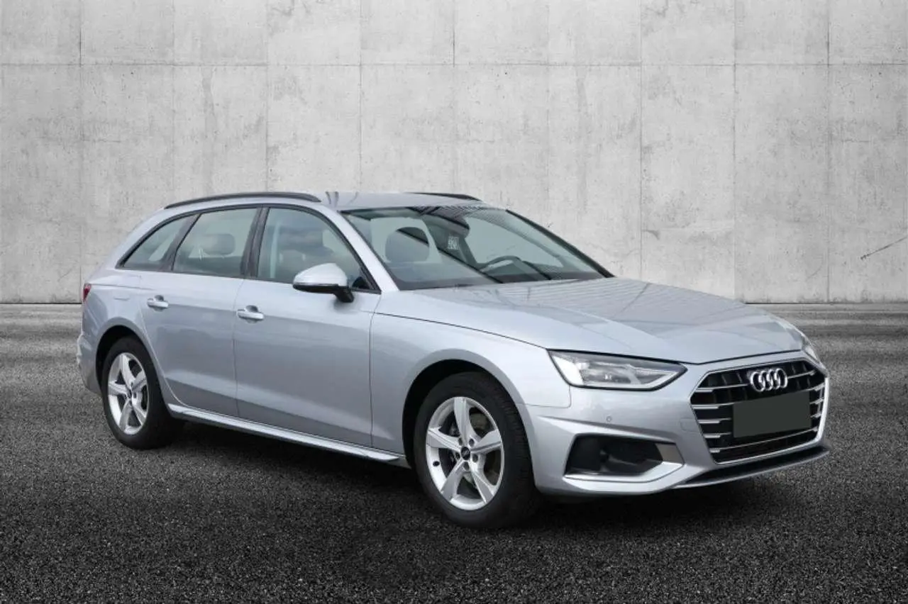 Photo 1 : Audi A4 2021 Hybrid