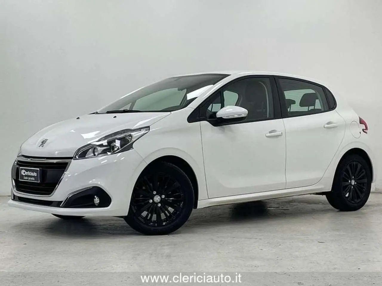 Photo 1 : Peugeot 208 2019 Petrol