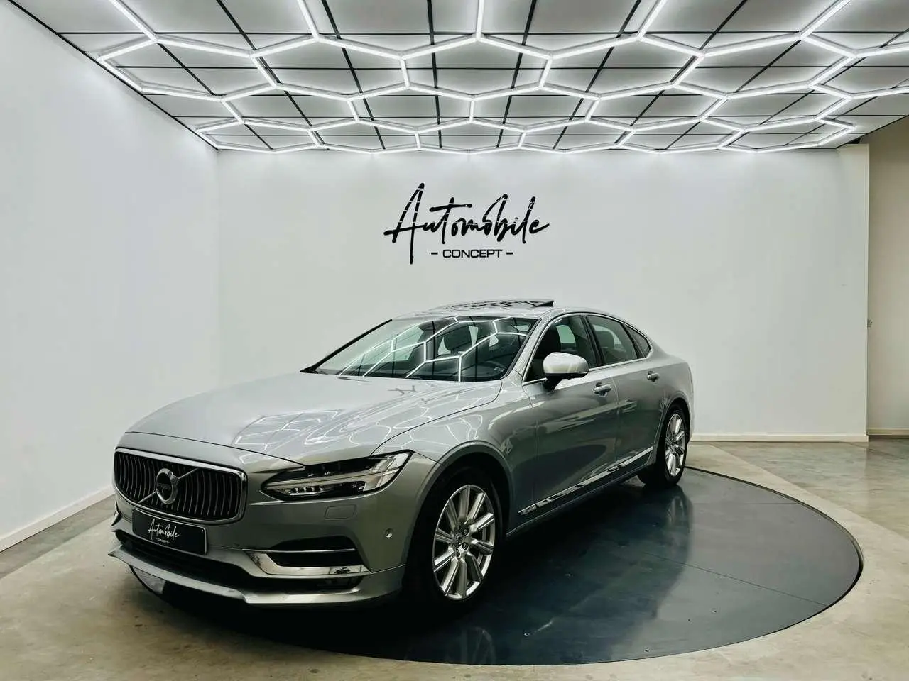 Photo 1 : Volvo S90 2018 Diesel