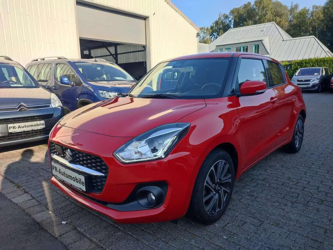 Photo 1 : Suzuki Swift 2020 Petrol